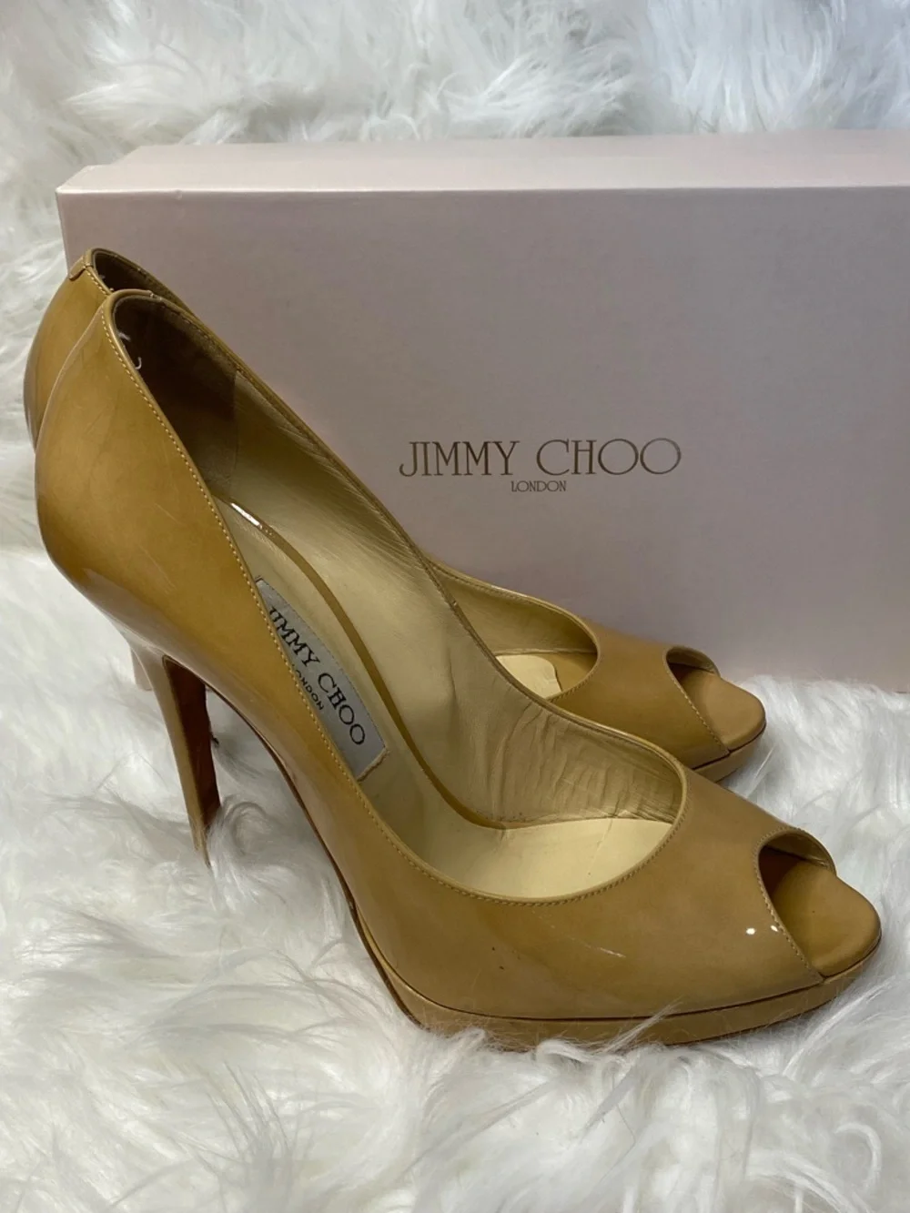 Jimmy Choo “Crown” Circa 2012 Beige Leather Peep-Toe Stiletto Pumps Authentic. - Picture 3 of 17